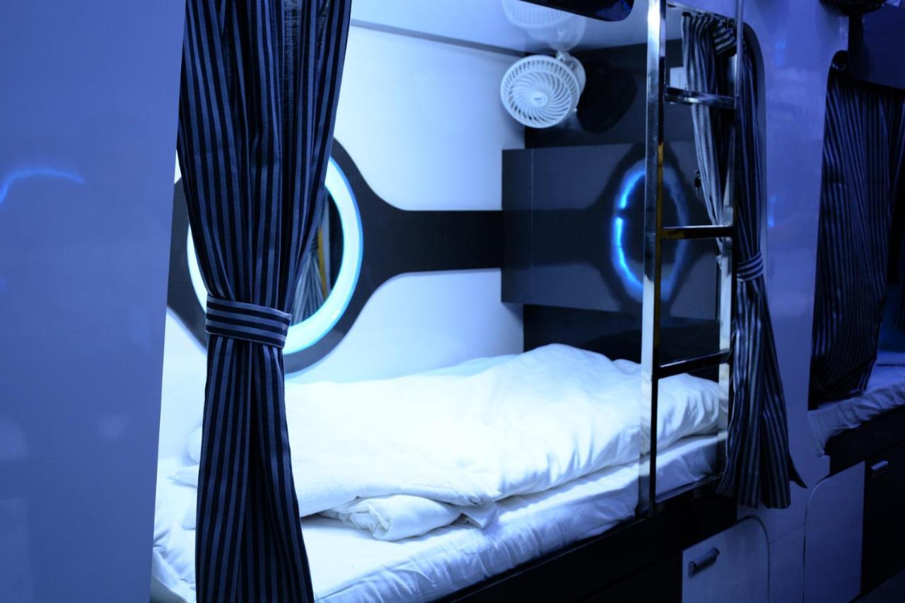 Ocean Dormitory Мумбаи Экстерьер фото