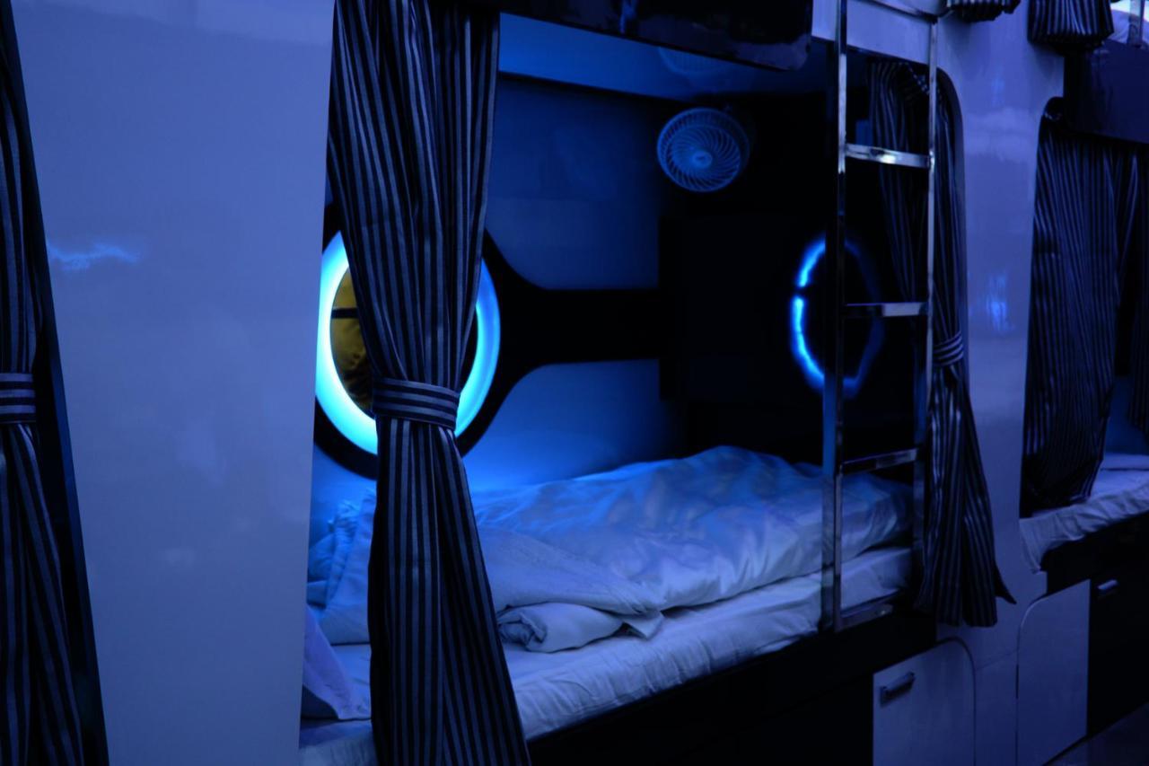 Ocean Dormitory Мумбаи Экстерьер фото