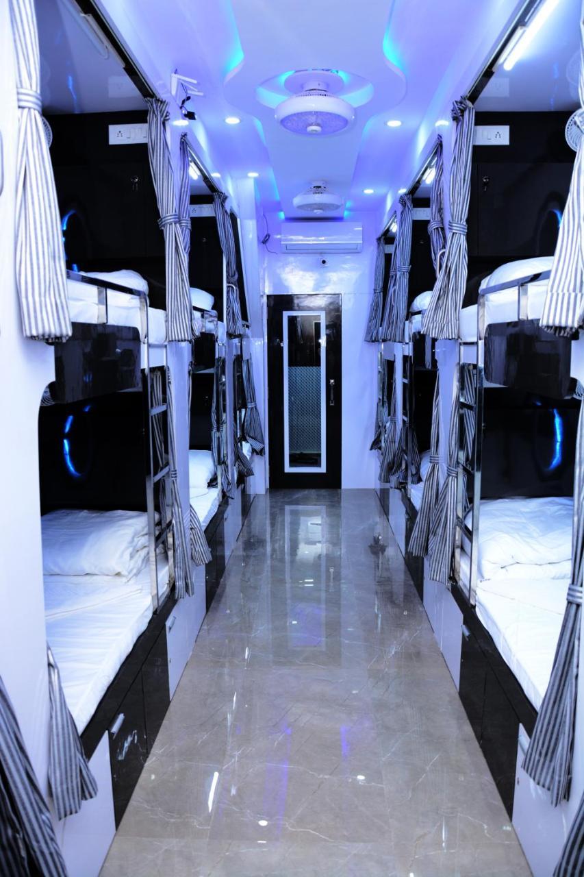 Ocean Dormitory Мумбаи Экстерьер фото